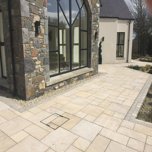 Gold Granite Paving (Mixed Sizes)