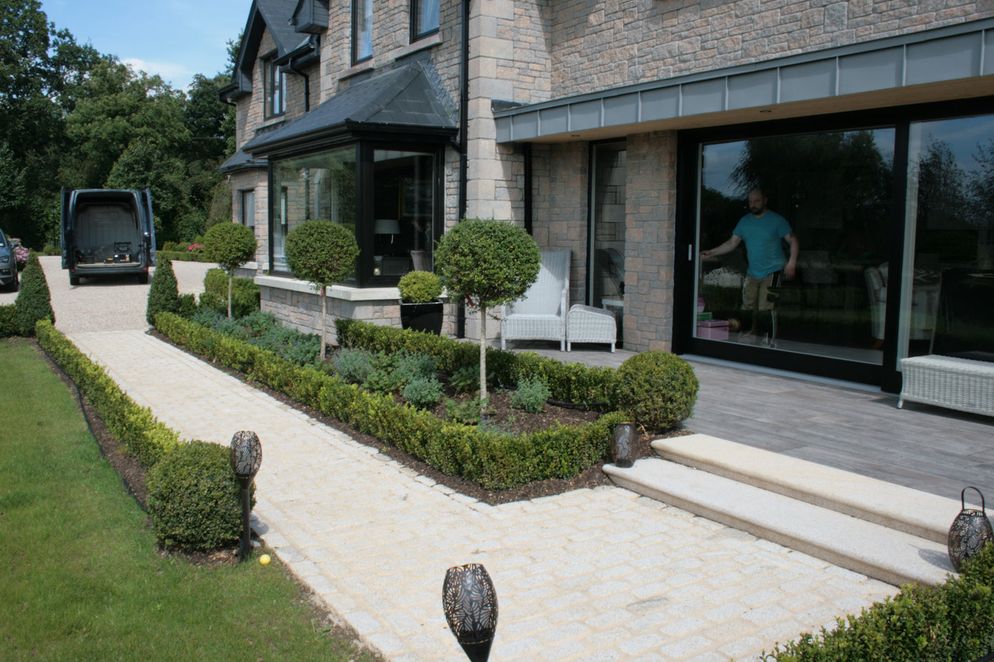 Gold Granite Setts 200 x 100 - Bush Hammered & Lightly Tumbled