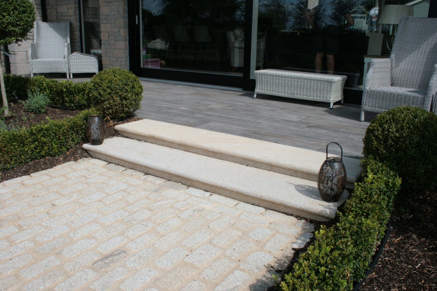 Gold Granite Setts 200 x 100 - Bush Hammered & Sawn