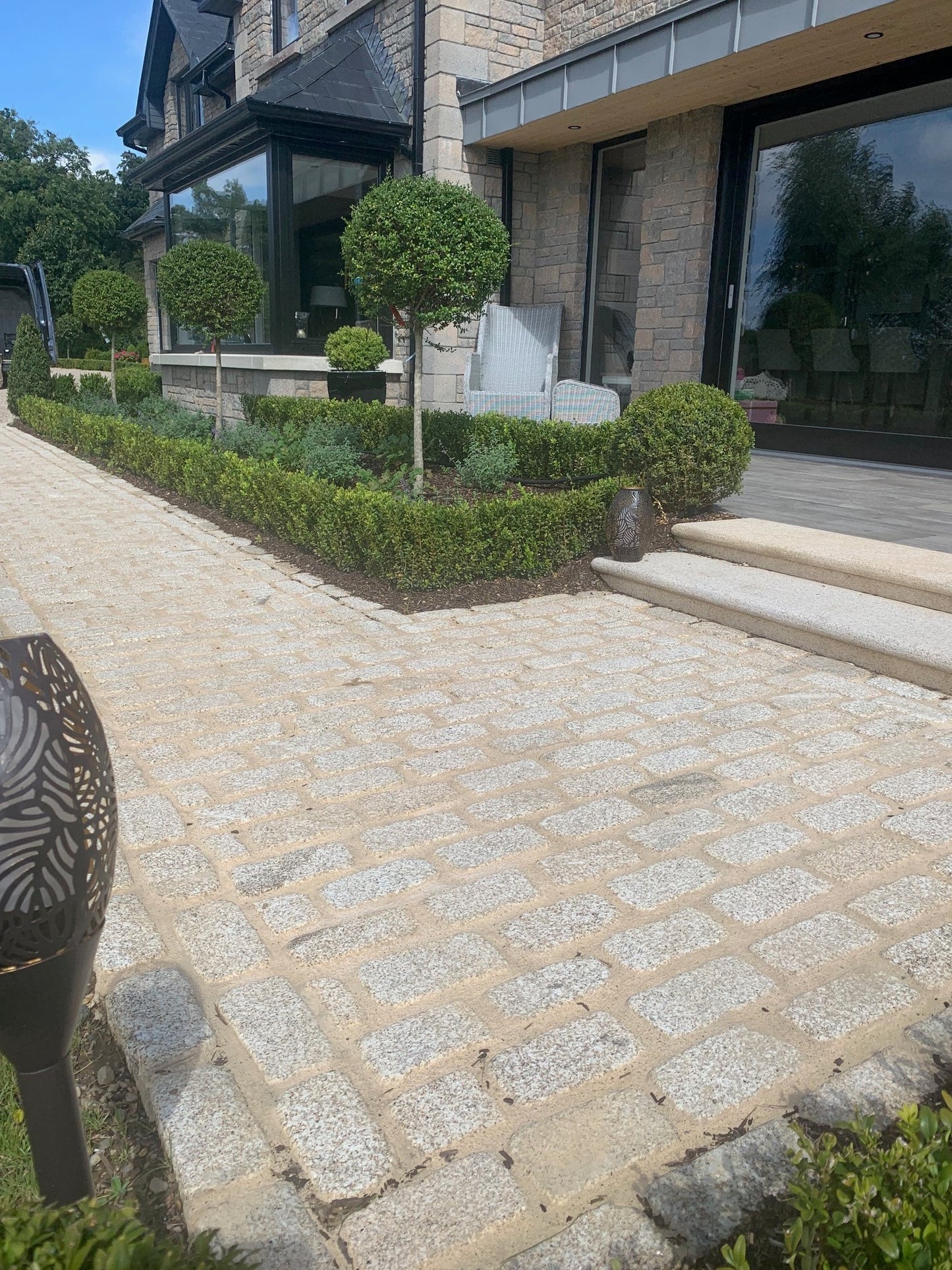 Gold Granite Setts 200 x 100 - Bush Hammered & Sawn
