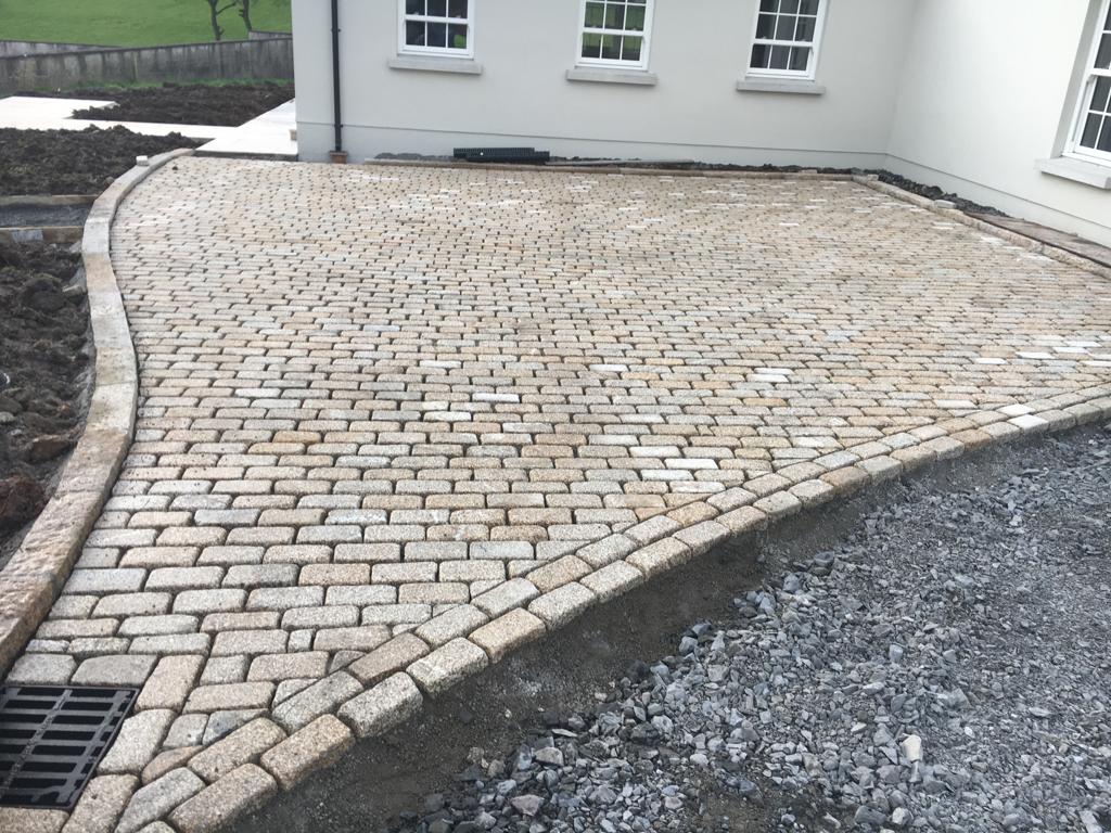 Gold Granite Setts 200 x 100 - Bush Hammered & Lightly Tumbled
