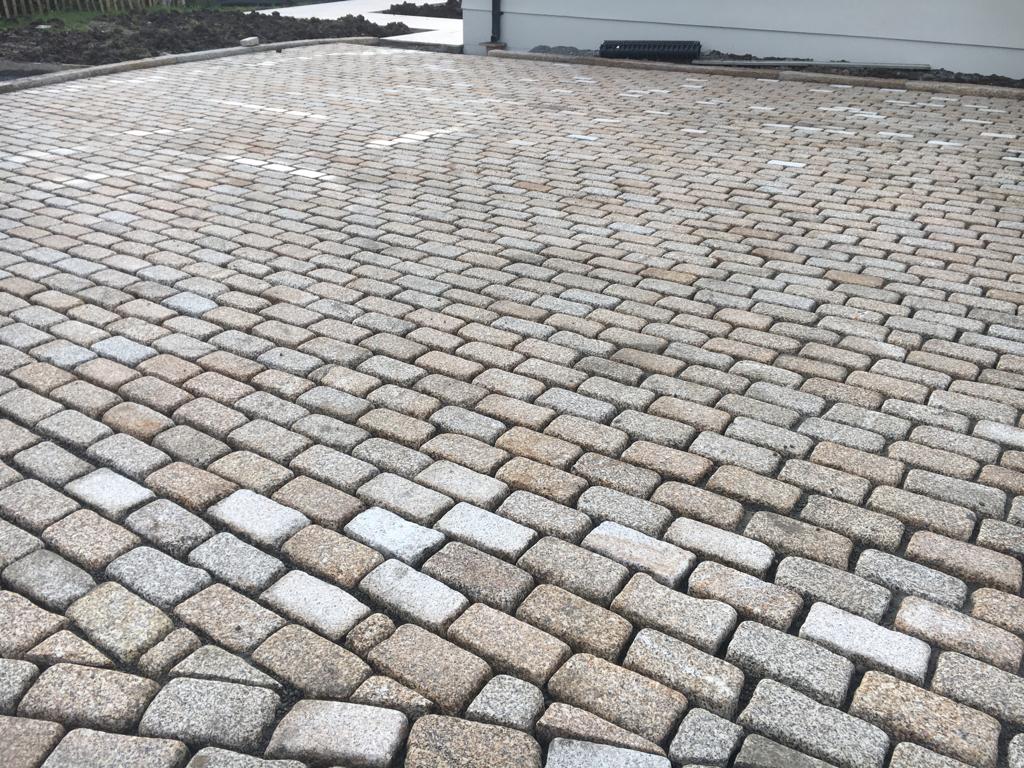 Gold Granite Setts 200 x 100 - Bush Hammered & Lightly Tumbled