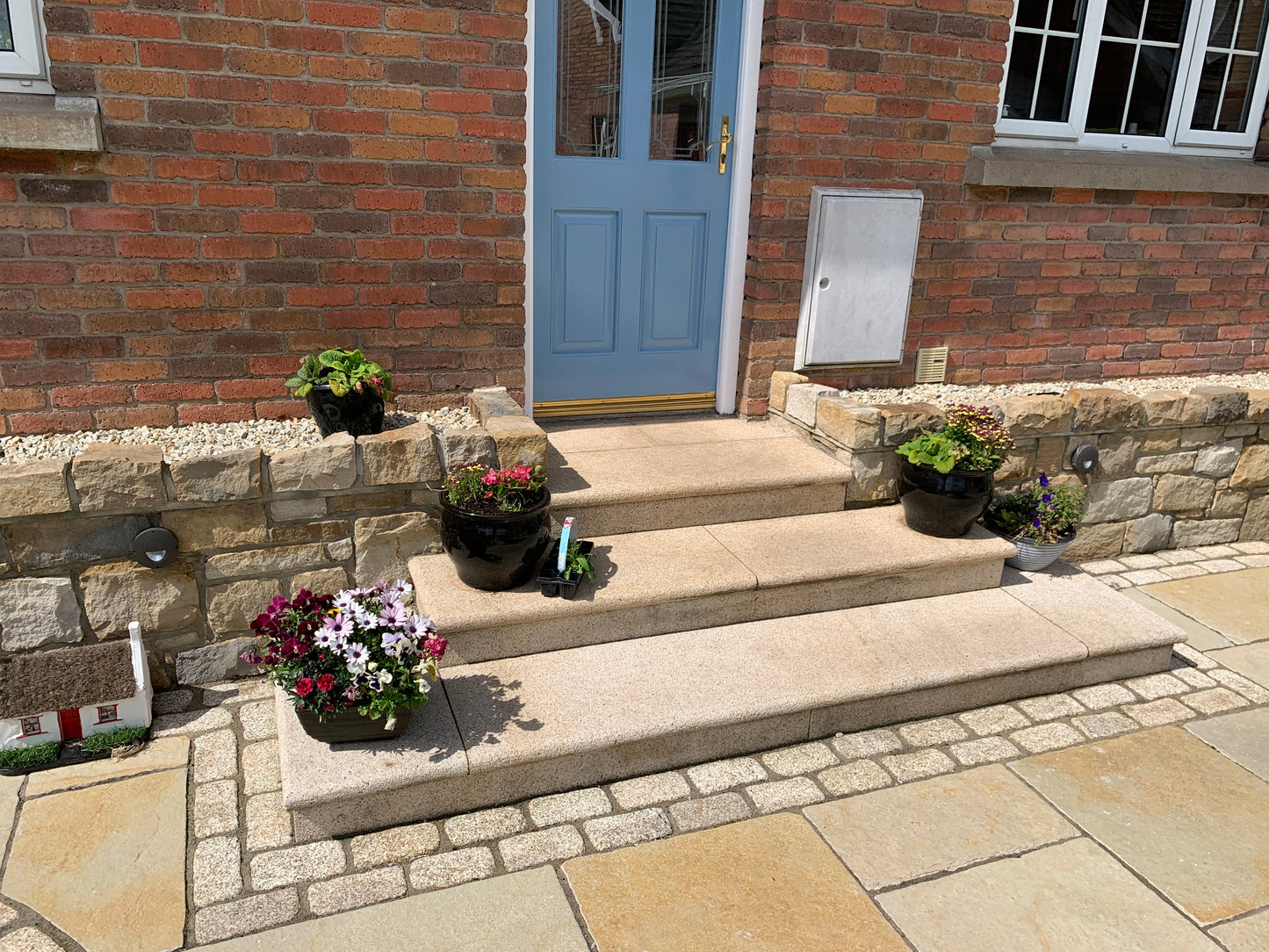 Gold Granite Step; 1000 x 400 x 50mm