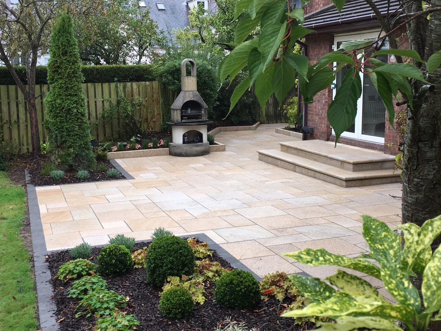 Gold Granite Step; 1000 x 400 x 50mm