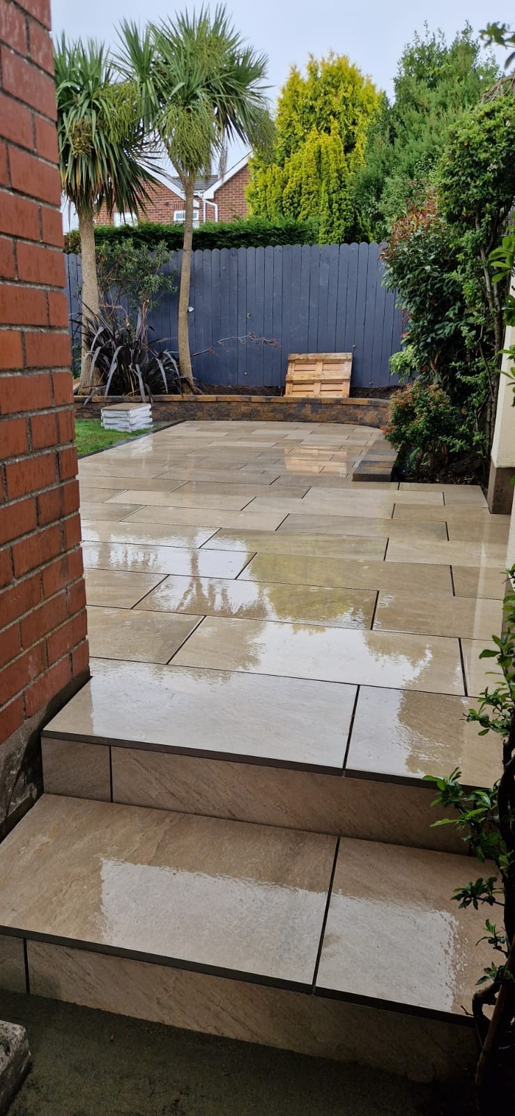 Diva Range Quartz Gold Porcelain Paving