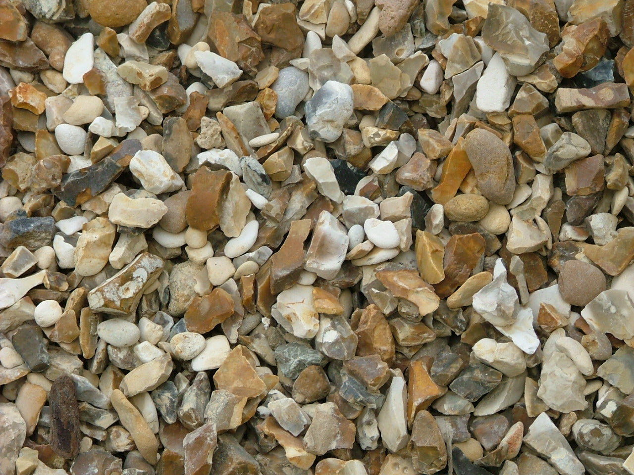 Gold Shingle Stone Chippings