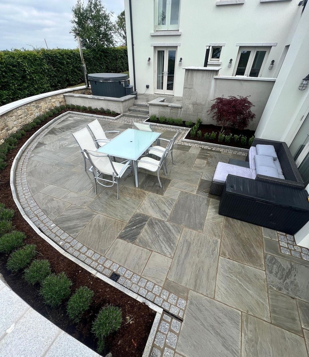 Grey Sandstone Paving (Mixed Sizes)