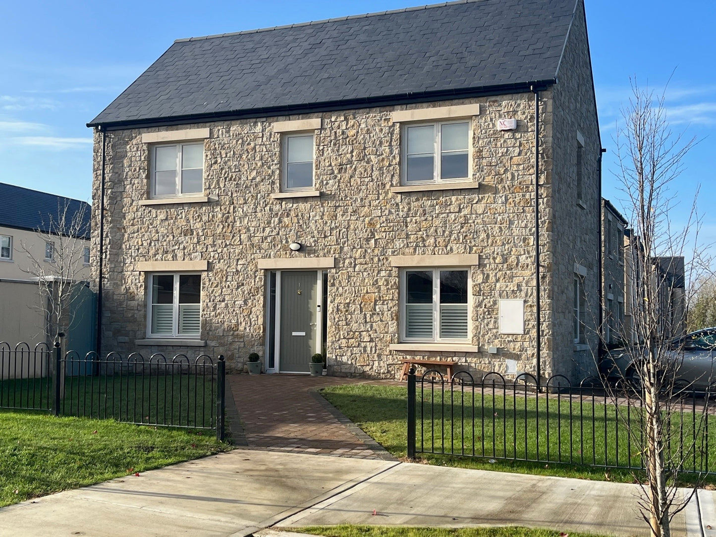 Grit Sandstone Stoneer - Flats