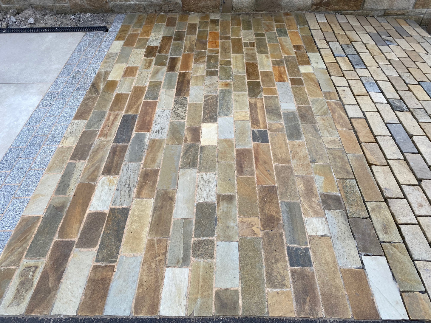 Donegal Quartzite Setts RL x 100