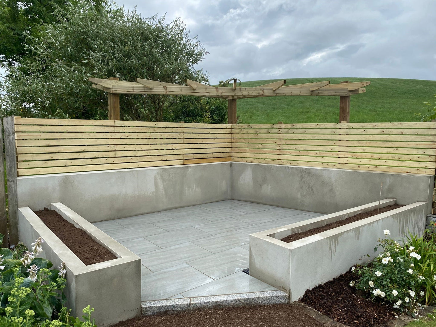 Jewel Range Ashen Porcelain Paving