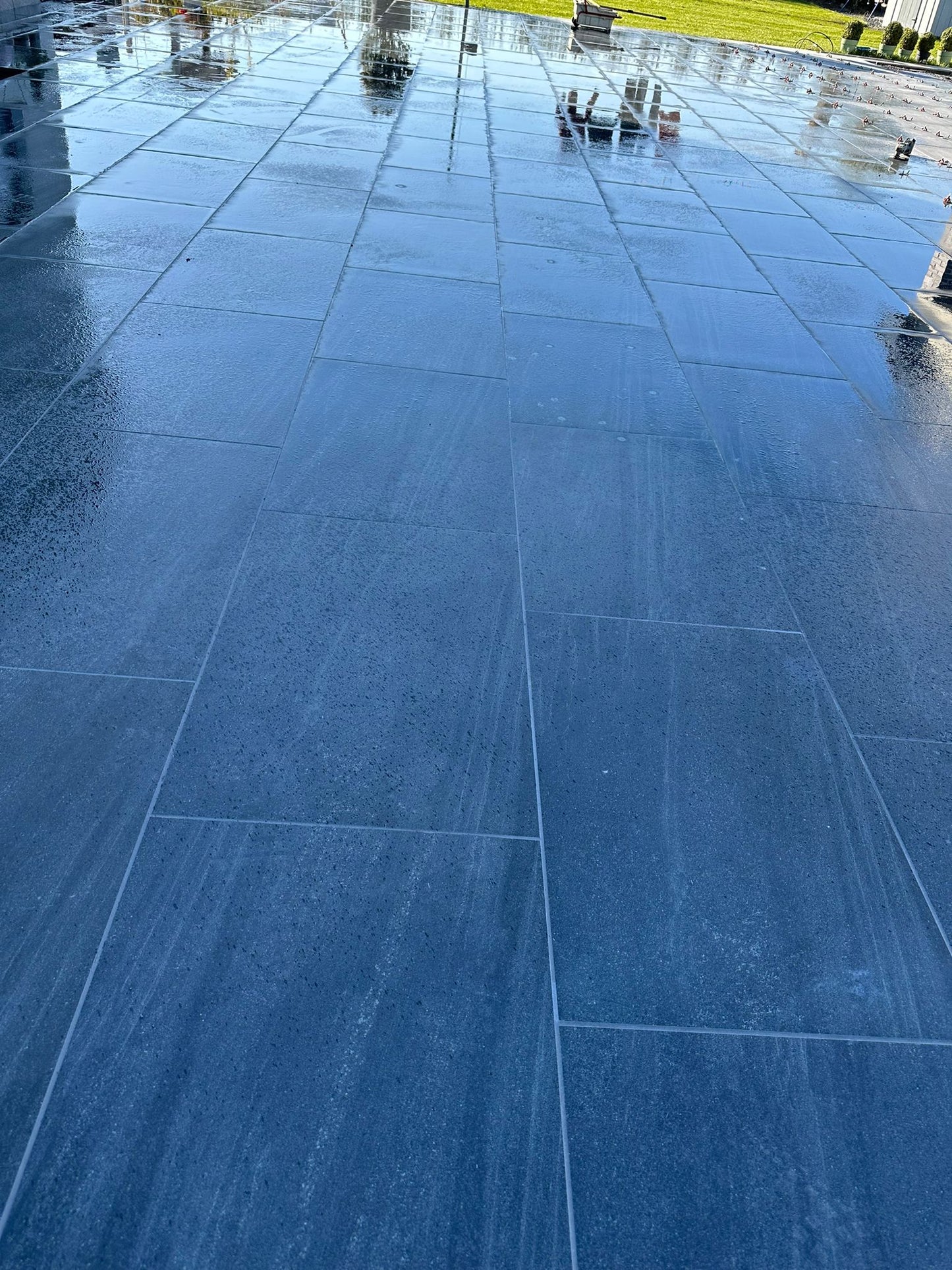 Jewel Range Smokey Porcelain Paving