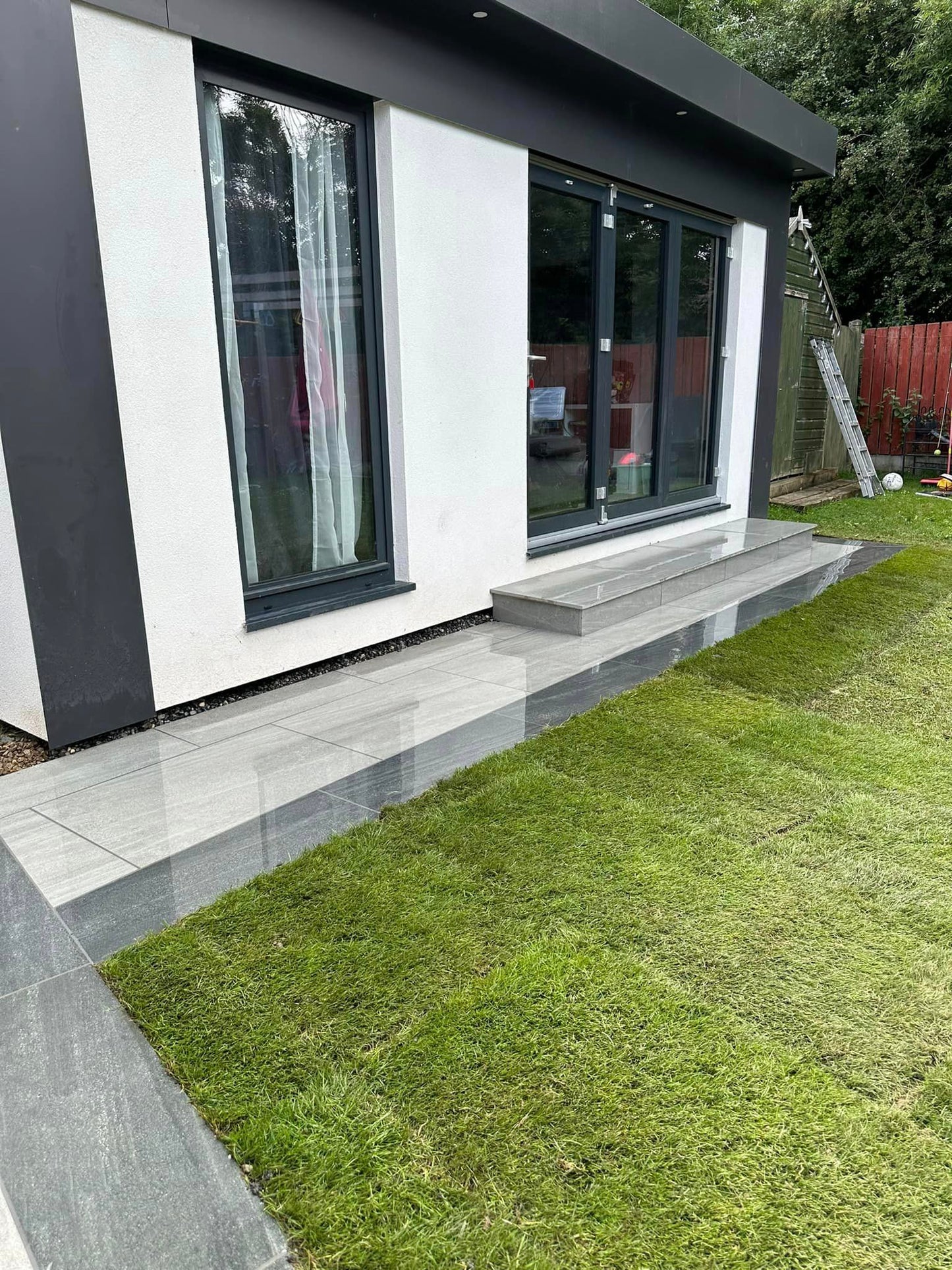 Jewel Range Smokey Porcelain Paving