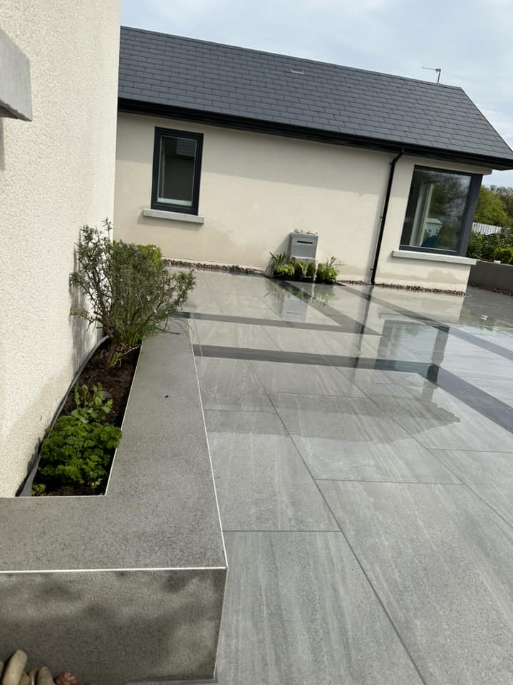 Jewel Range Smokey Porcelain Paving