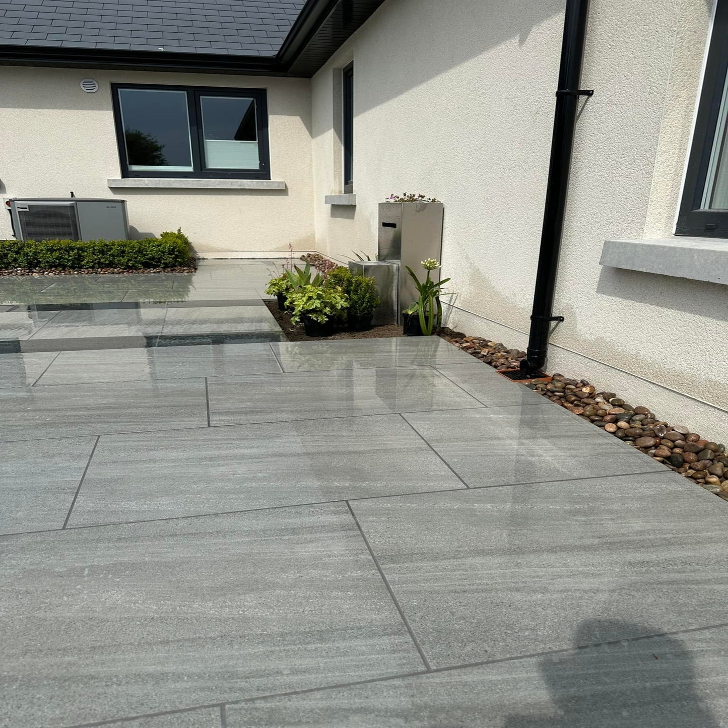 Jewel Range Smokey Porcelain Paving