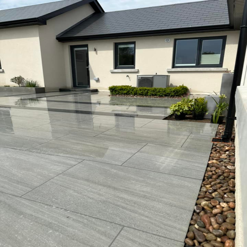 Jewel Range Smokey Porcelain Paving