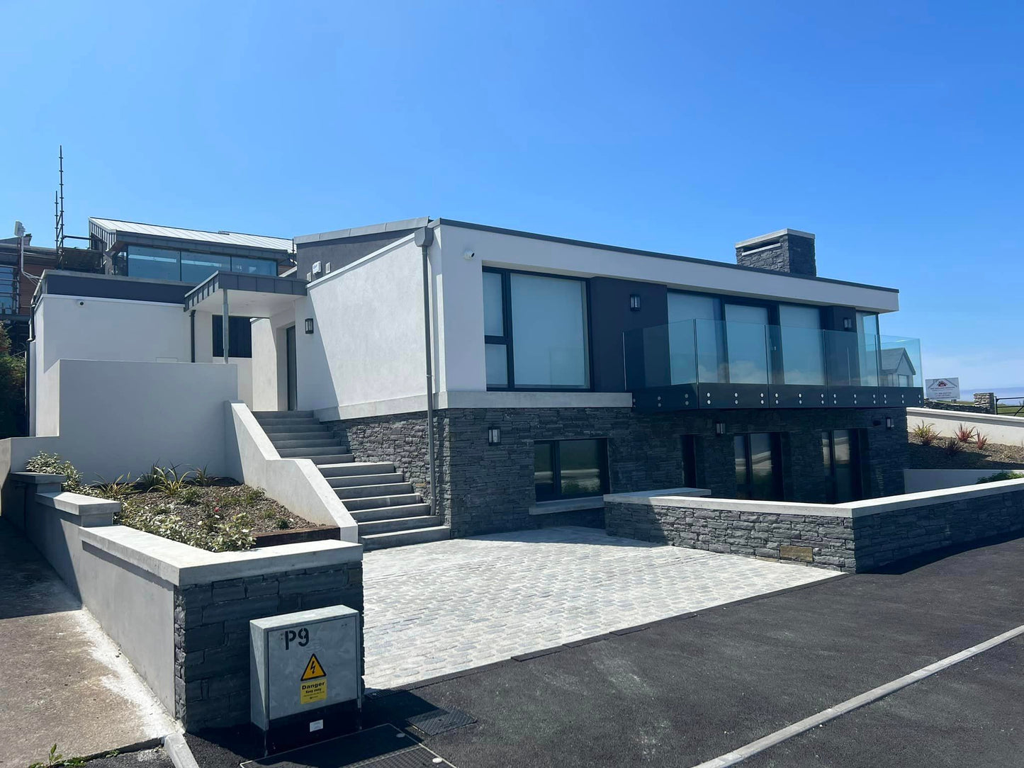 Liscannor Stoneer - Corners