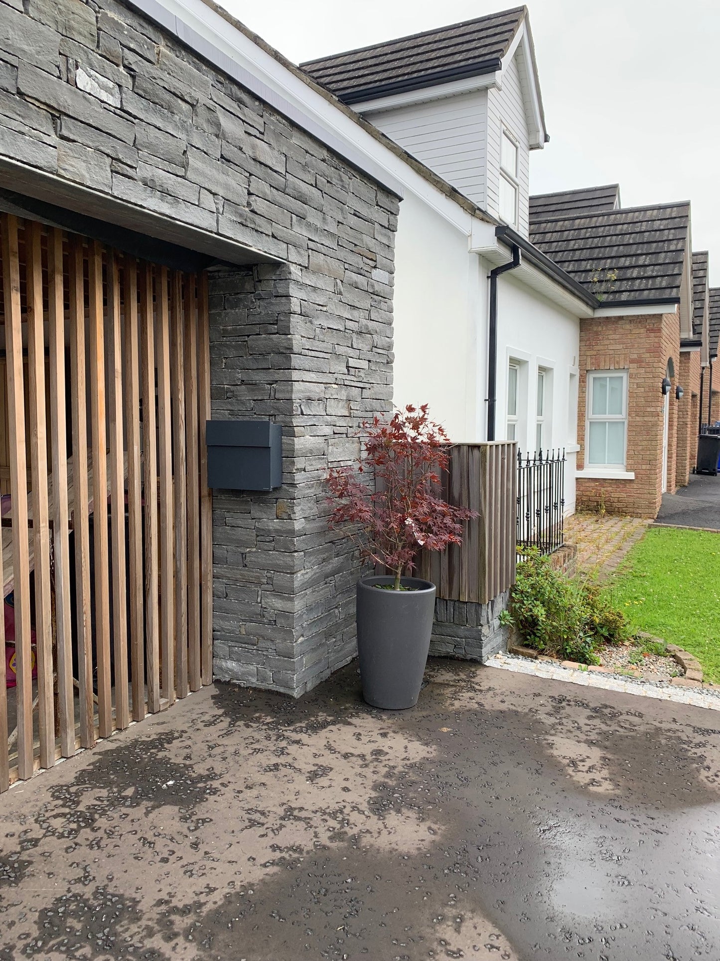 Liscannor Stoneer - Corners