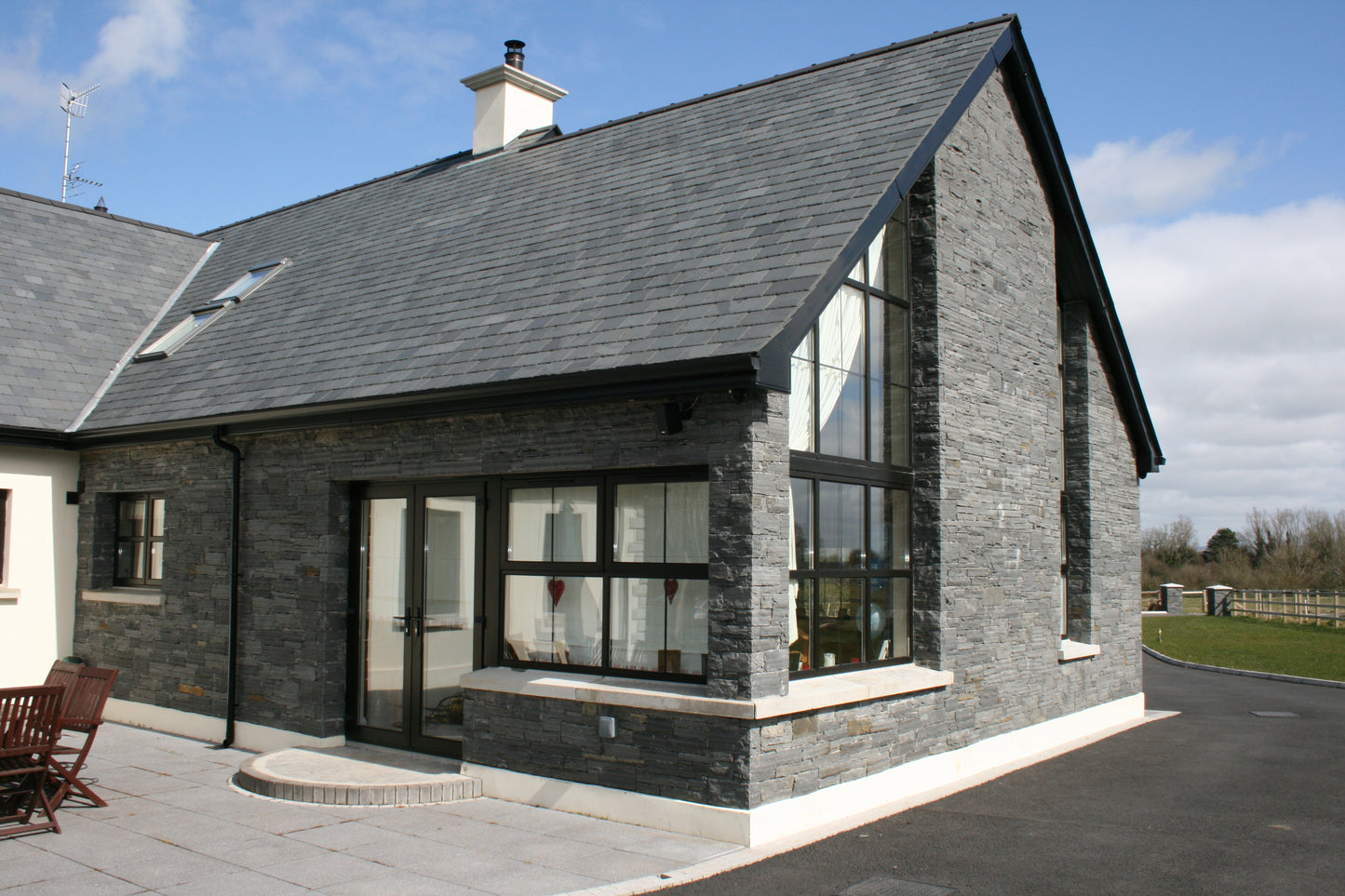 Liscannor Stoneer - Corners