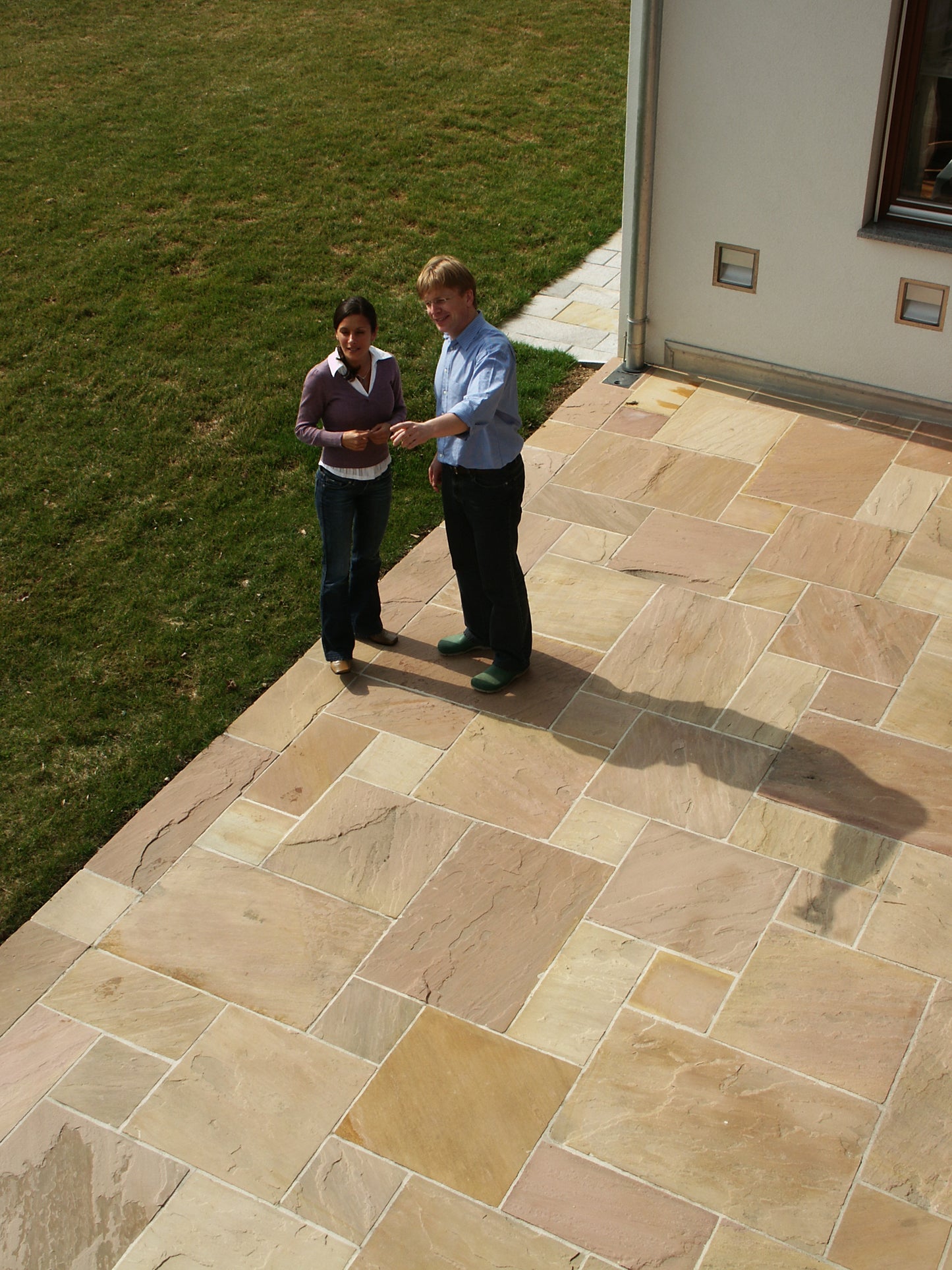 Modak Sandstone Paving (Mixed Sizes)