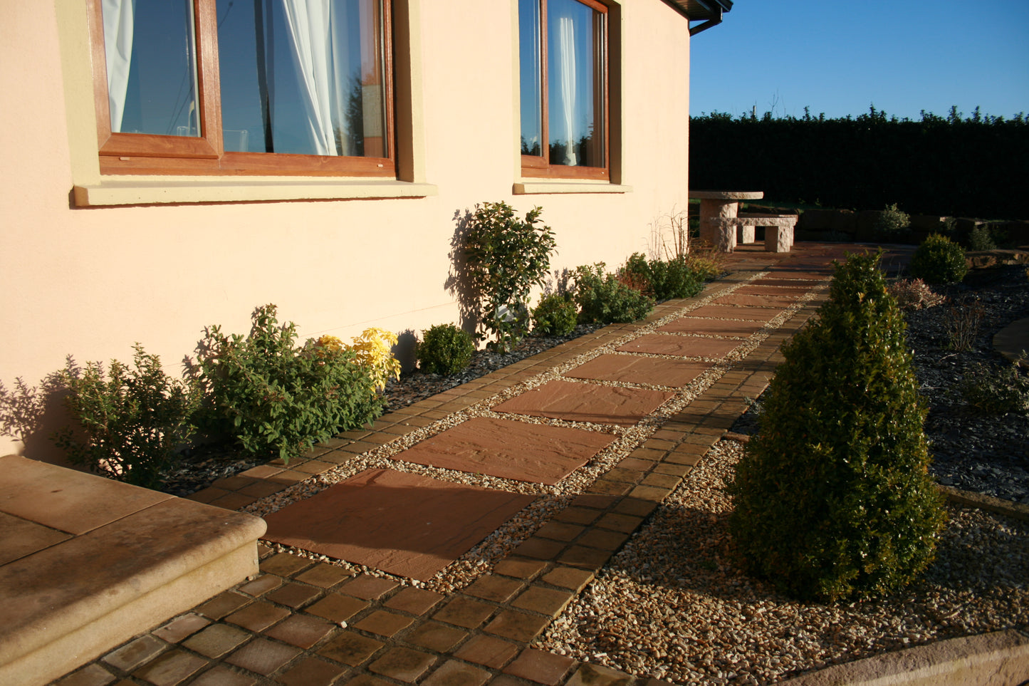 Modak Sandstone Paving (Mixed Sizes)