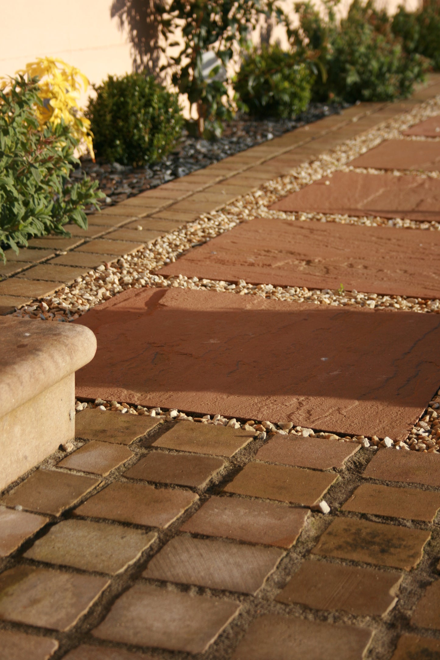Modak Sandstone Paving (Mixed Sizes)