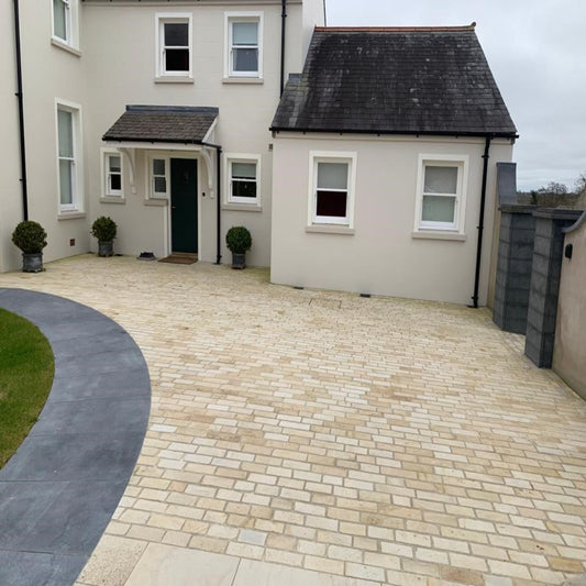 Mountcharles Sandstone Setts RL x 100