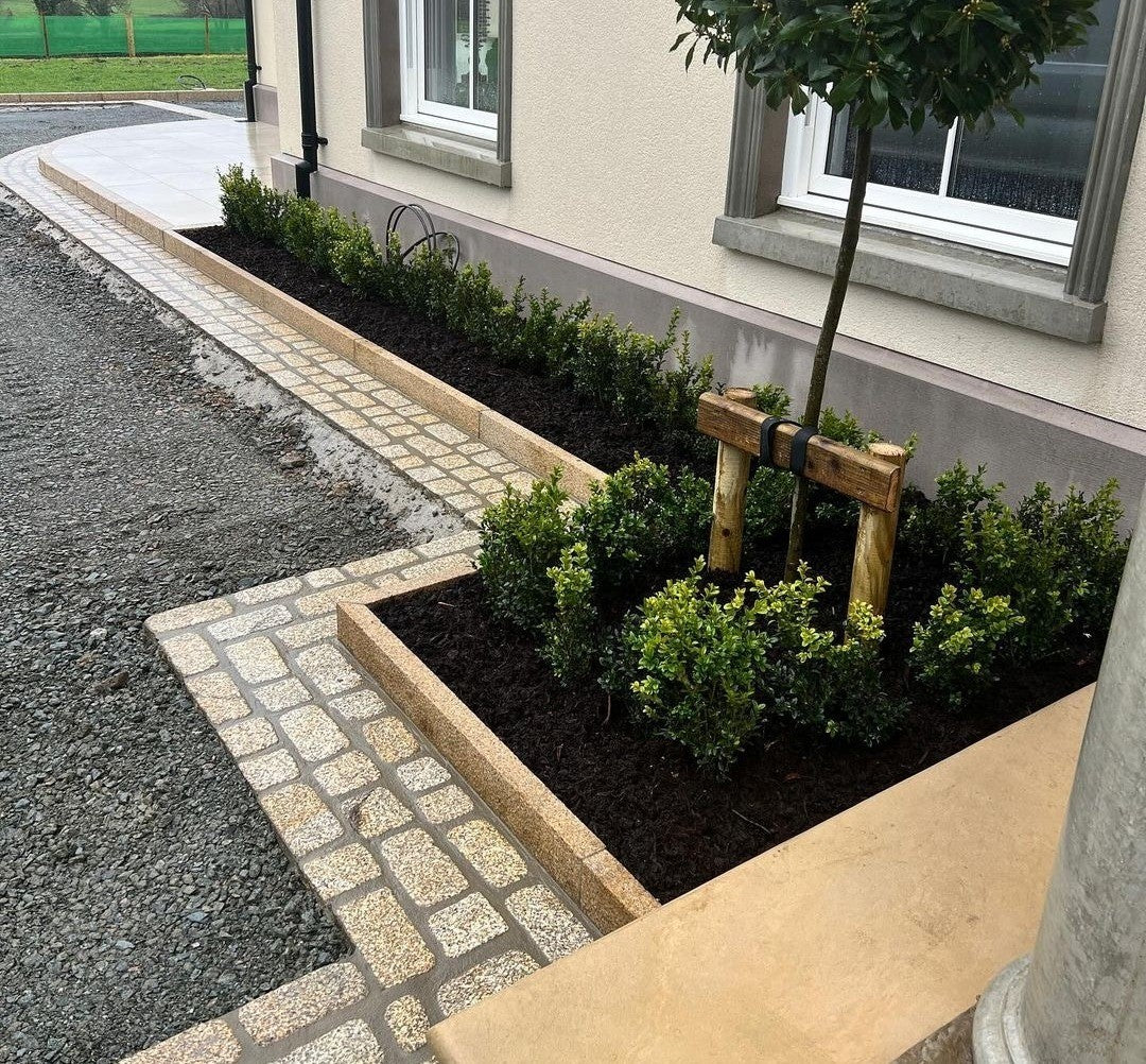 Gold Granite Setts 200 x 100 - Bush Hammered & Lightly Tumbled
