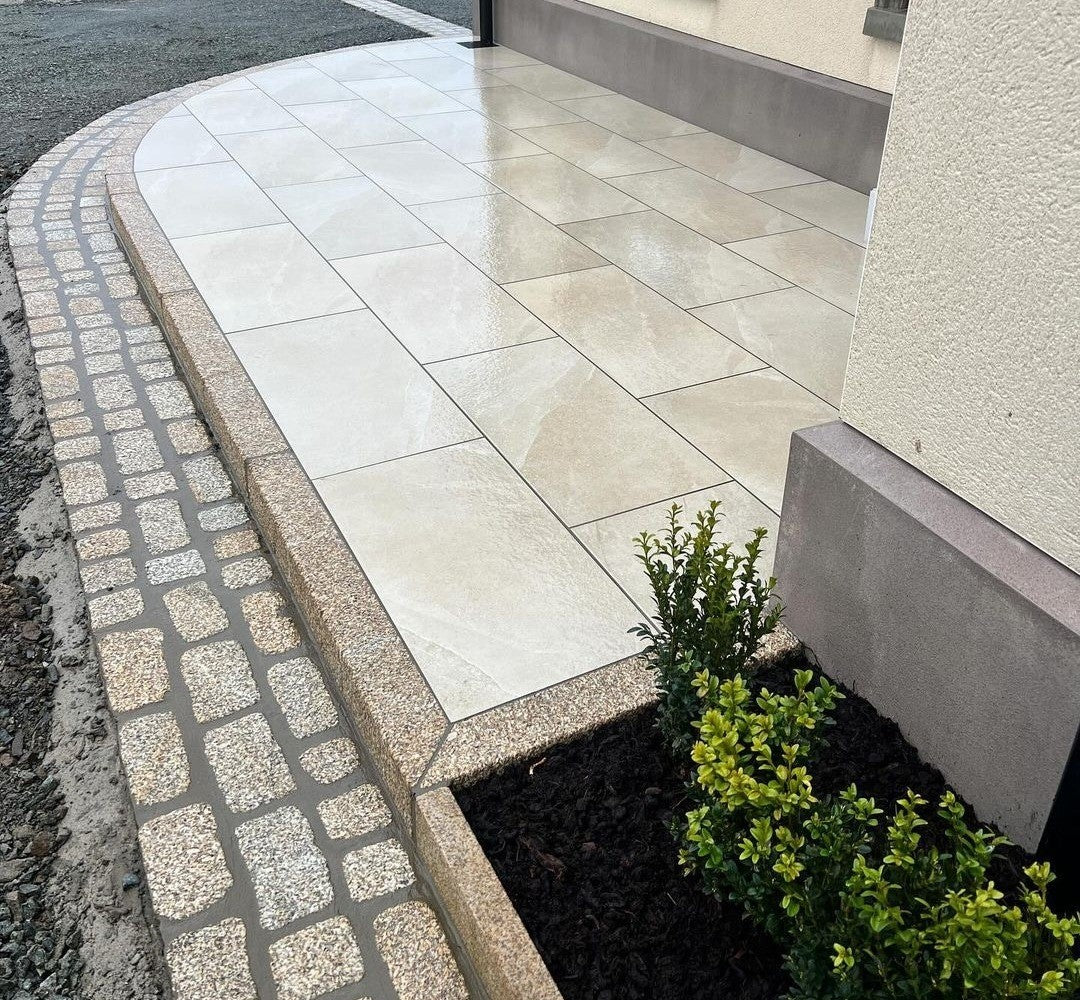 Gold Granite Setts 200 x 100 - Bush Hammered & Lightly Tumbled