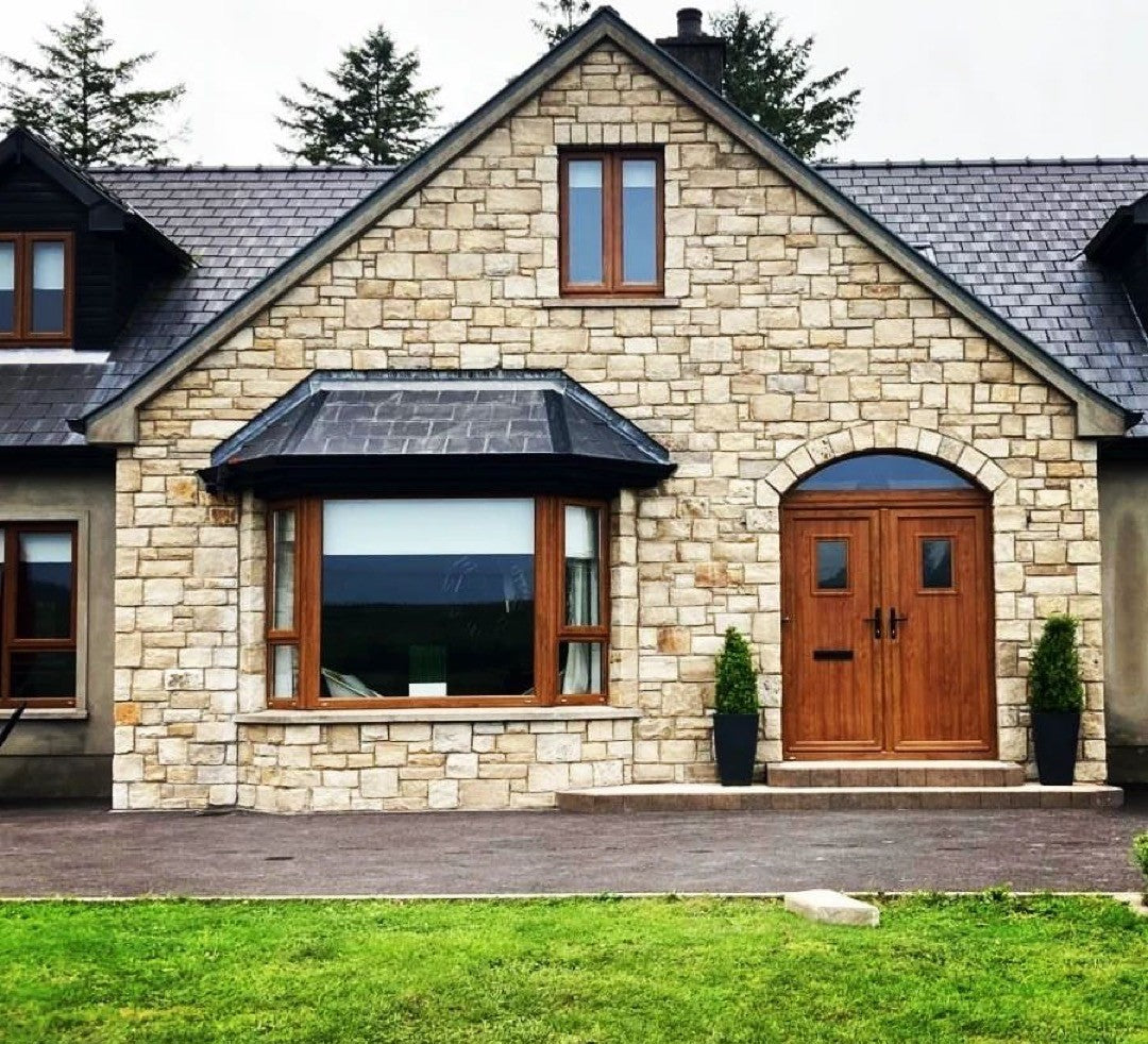 Mountcharles Sandstone Stoneer - Corners
