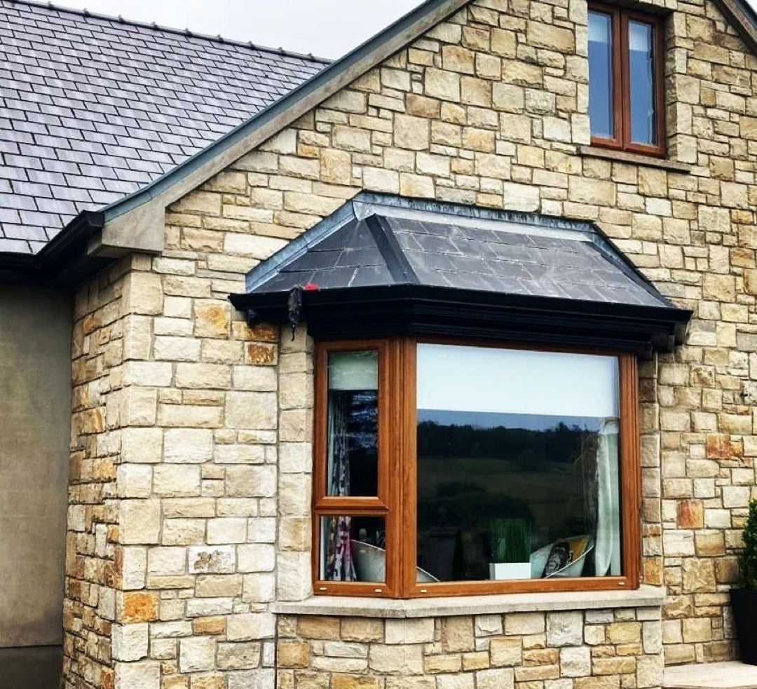 Mountcharles Sandstone Stoneer - Corners
