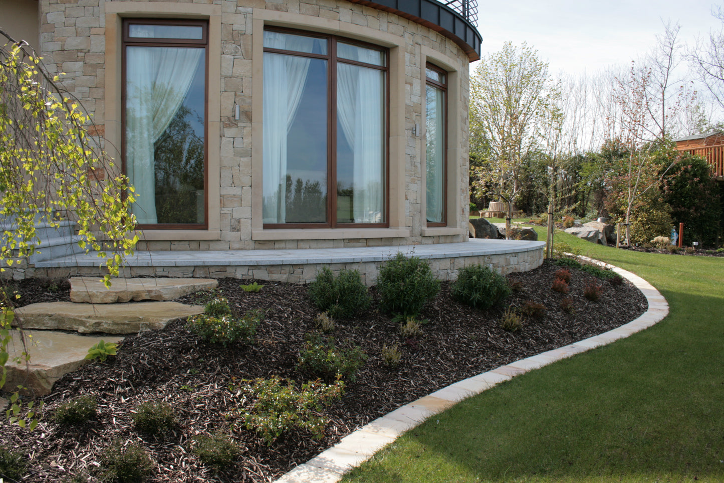 Mountcharles Sandstone Stoneer - Corners