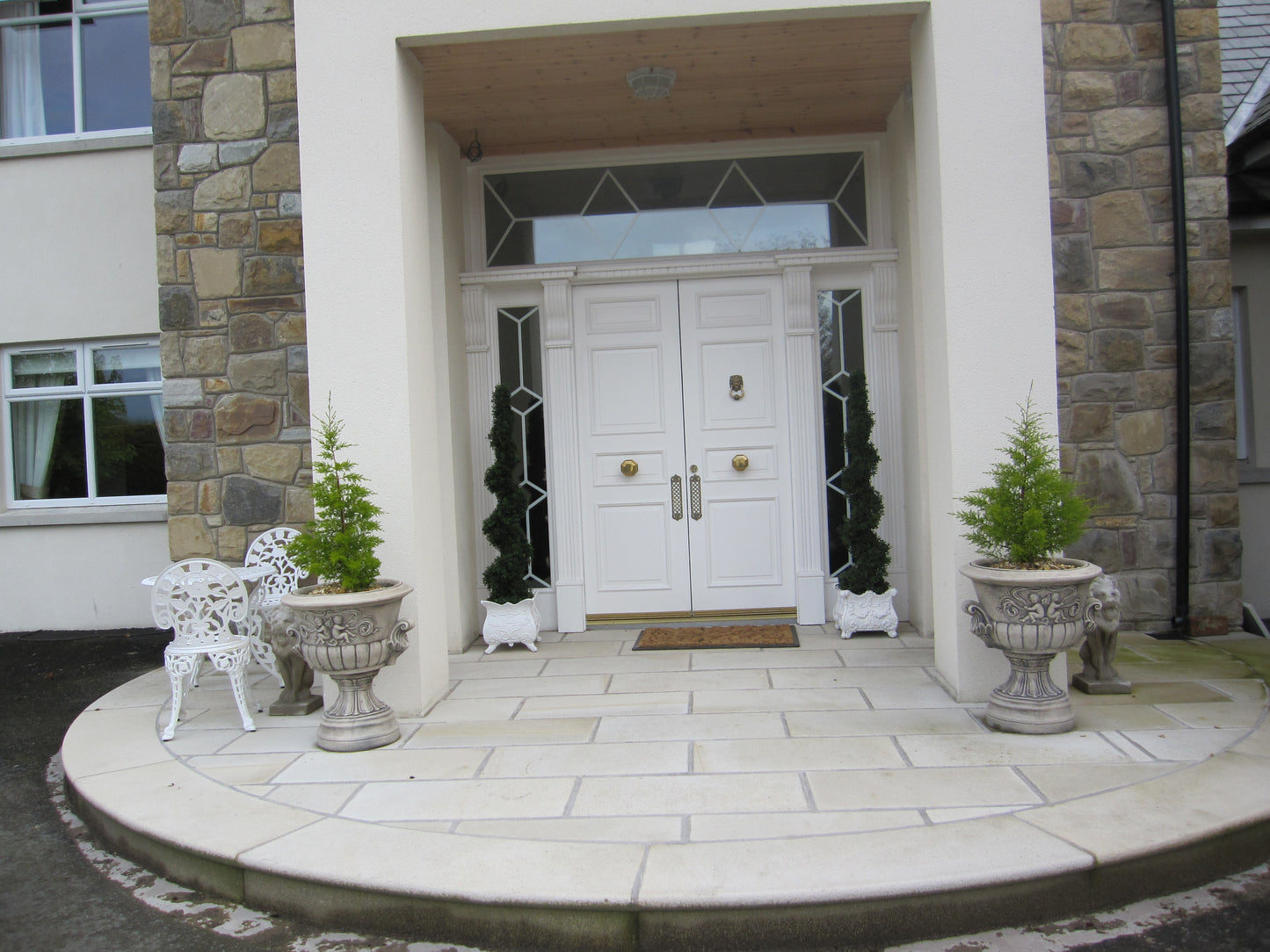 Mountcharles Sandstone Paving