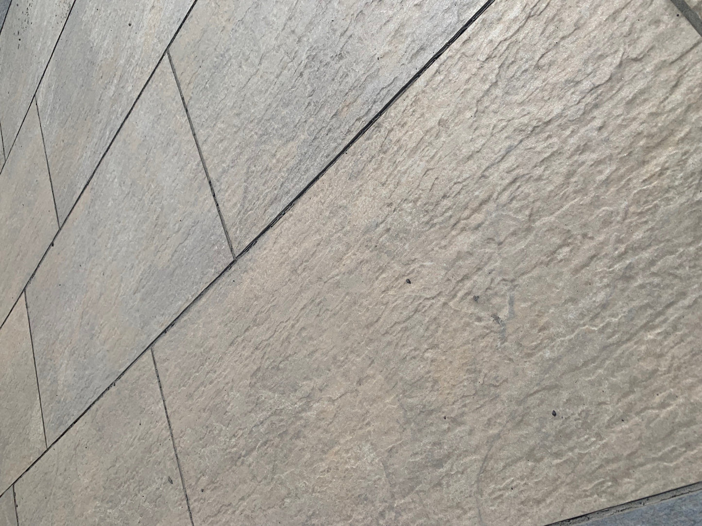 Pietra di Barge Porcelain Paving