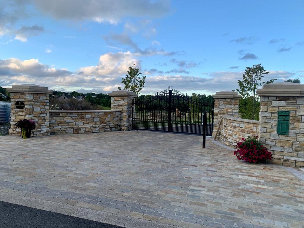 Donegal Quartzite Setts RL x 100