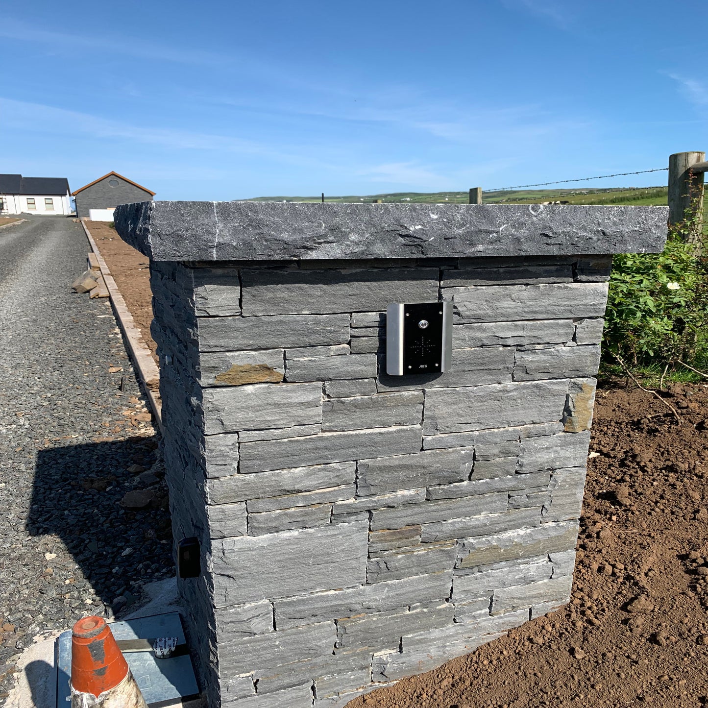 Limestone Pillar Capping