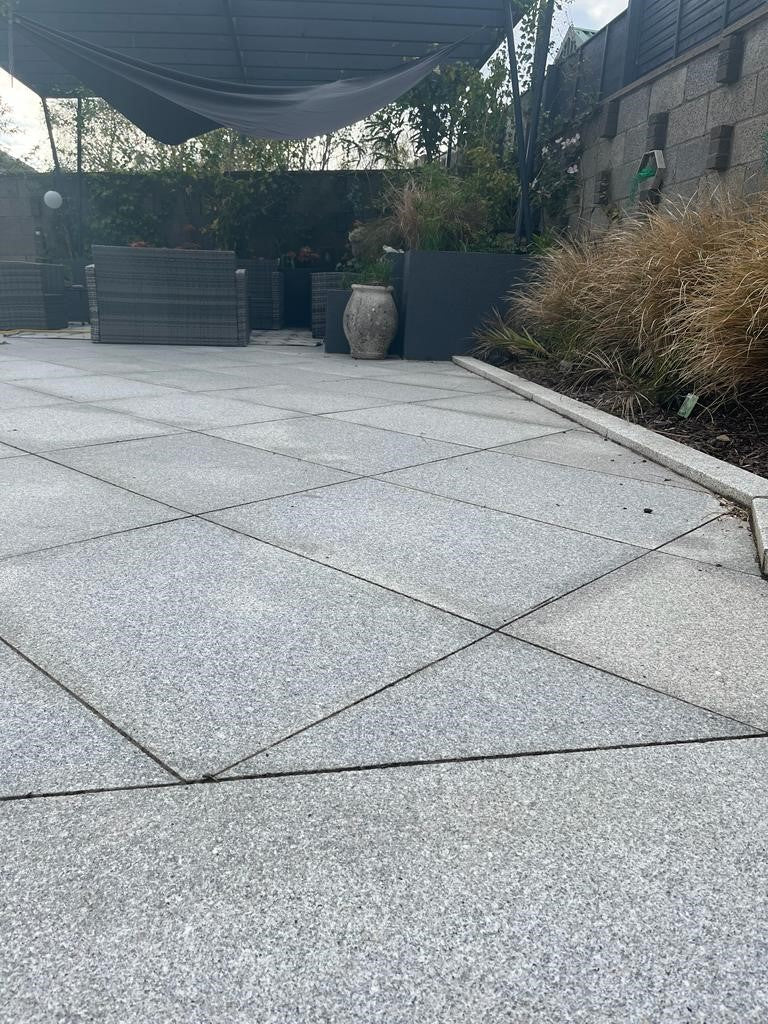 Silver Granite Paving - 600 x 600