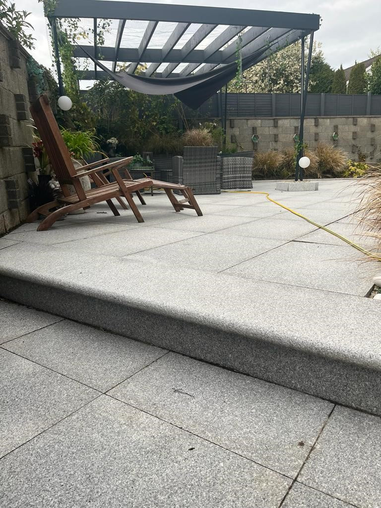 Silver Granite Paving - 600 x 600