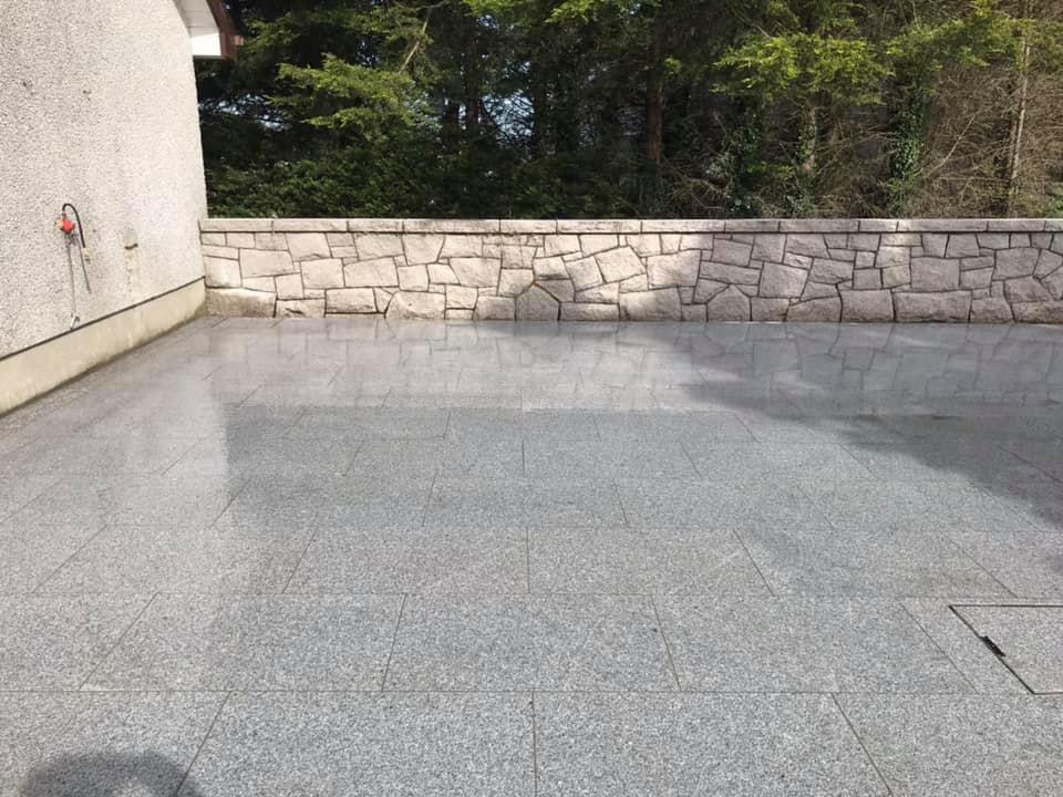 Silver Granite Paving - 900 x 600