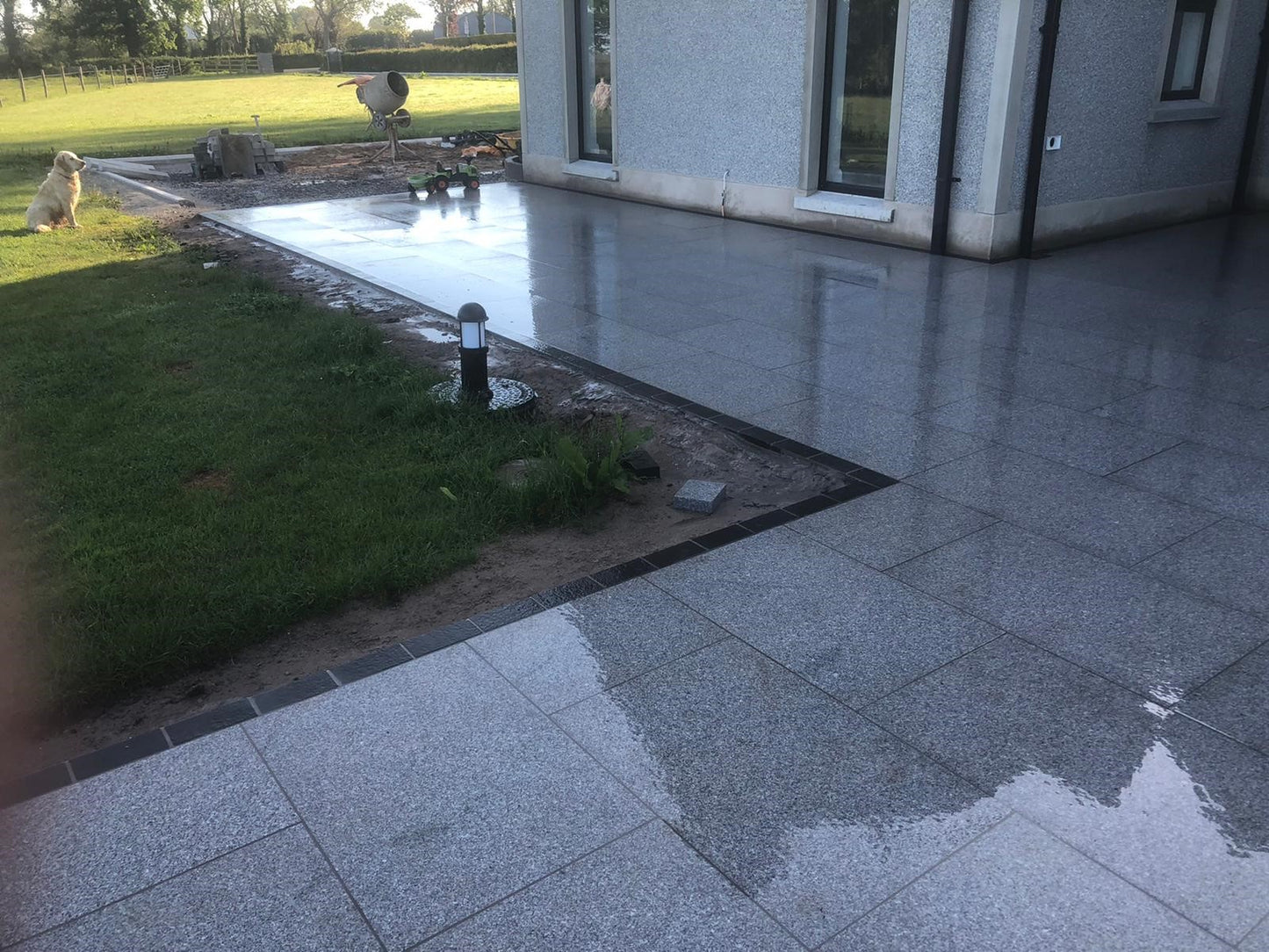 Silver Granite Paving - 900 x 600