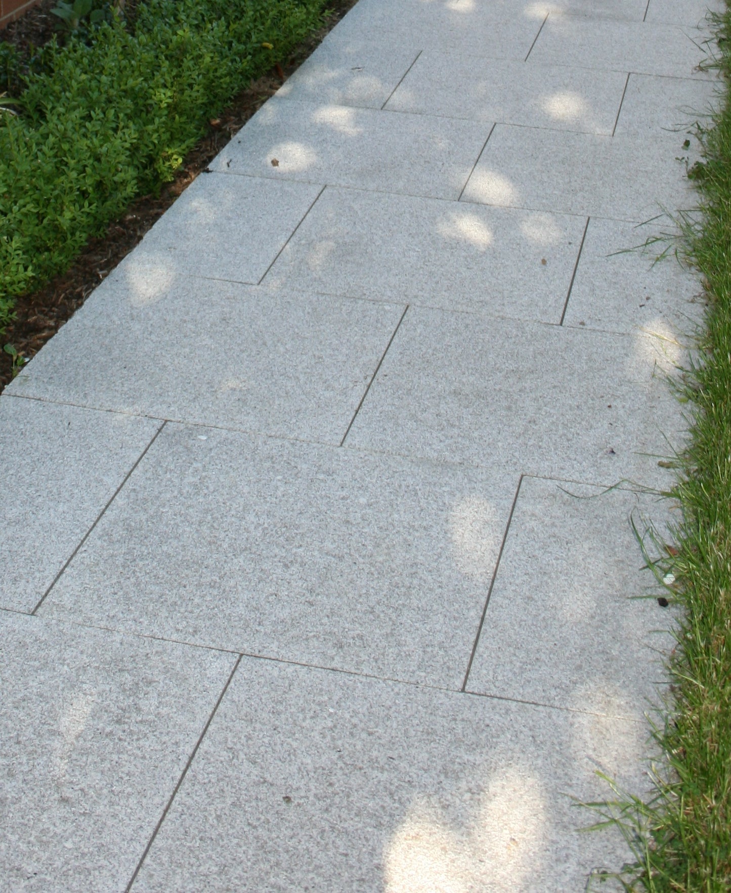 Silver Granite Paving - 600 x 600
