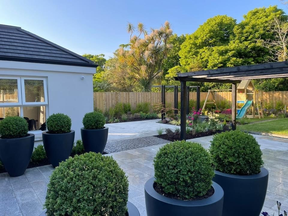 Silver Granite Paving - 600 x 300 x 25
