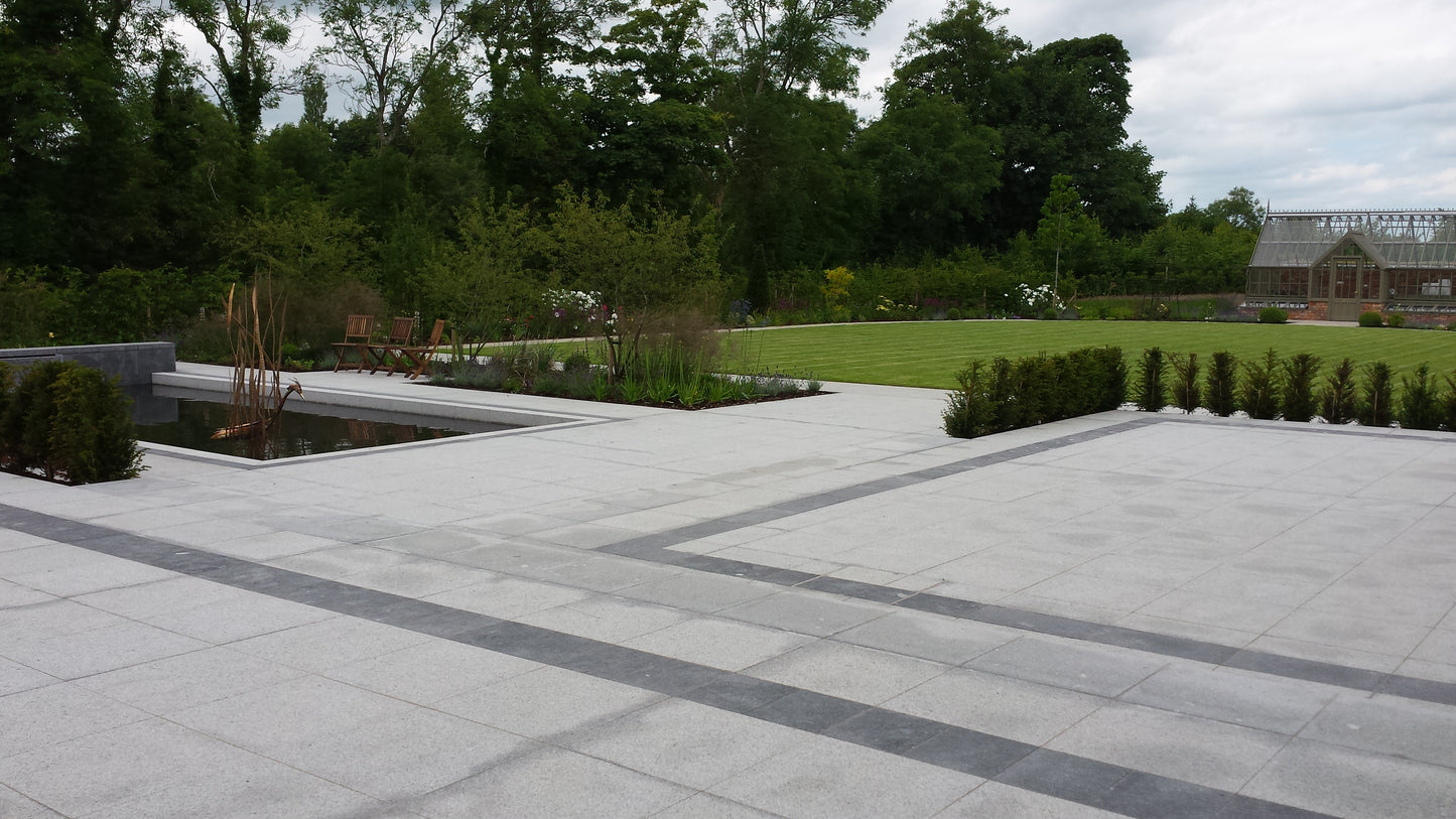 Silver Granite Paving - 600 x 600