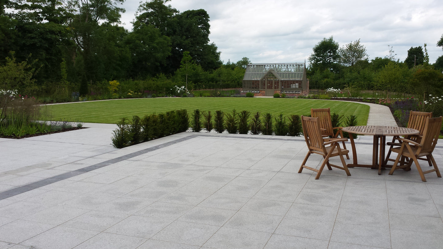 Silver Granite Paving - 600 x 600