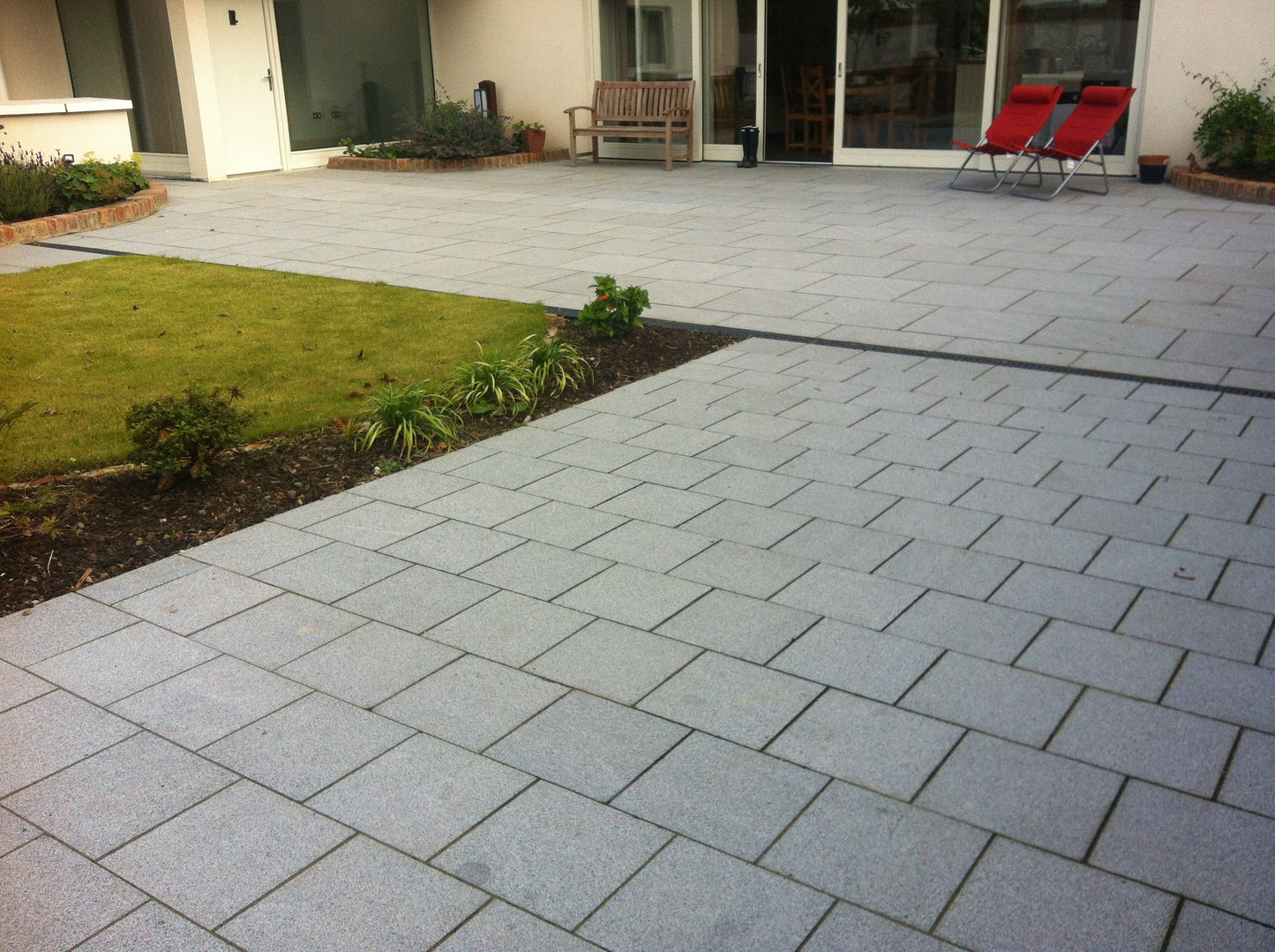 Silver Granite Paving - 600 x 600