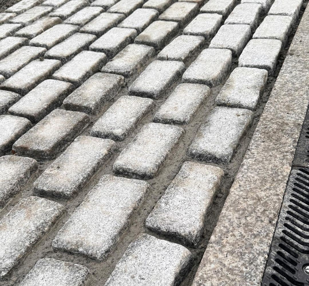 Silver Granite Setts 200 x 100 - Bush Hammered & Lightly Tumbled