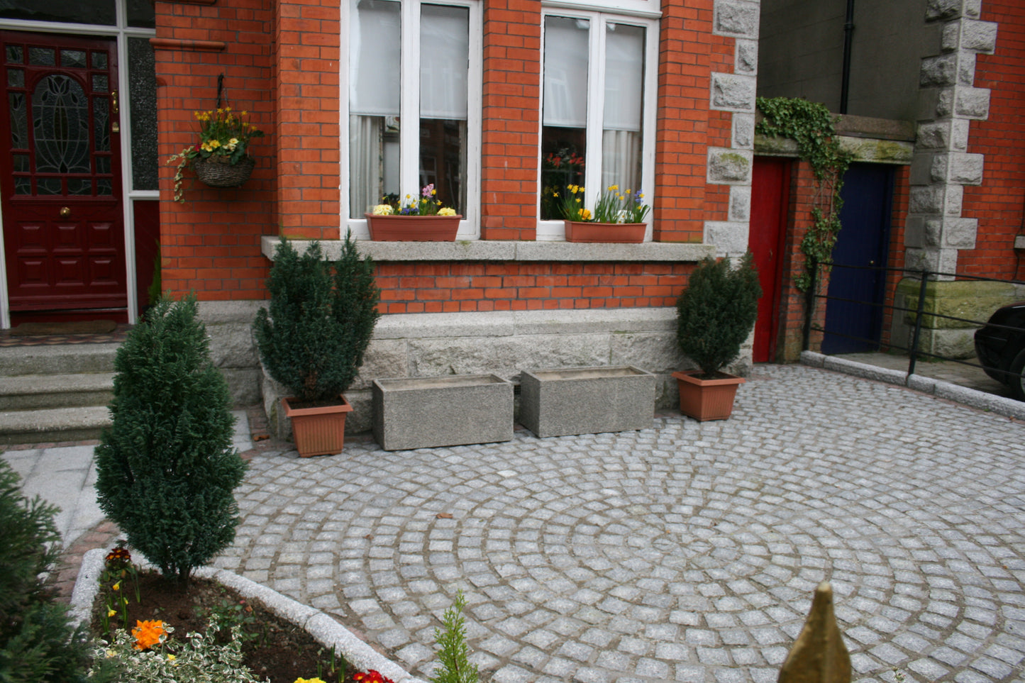 Silver Granite Setts 100 x 100 - Bush Hammered & Lightly Tumbled