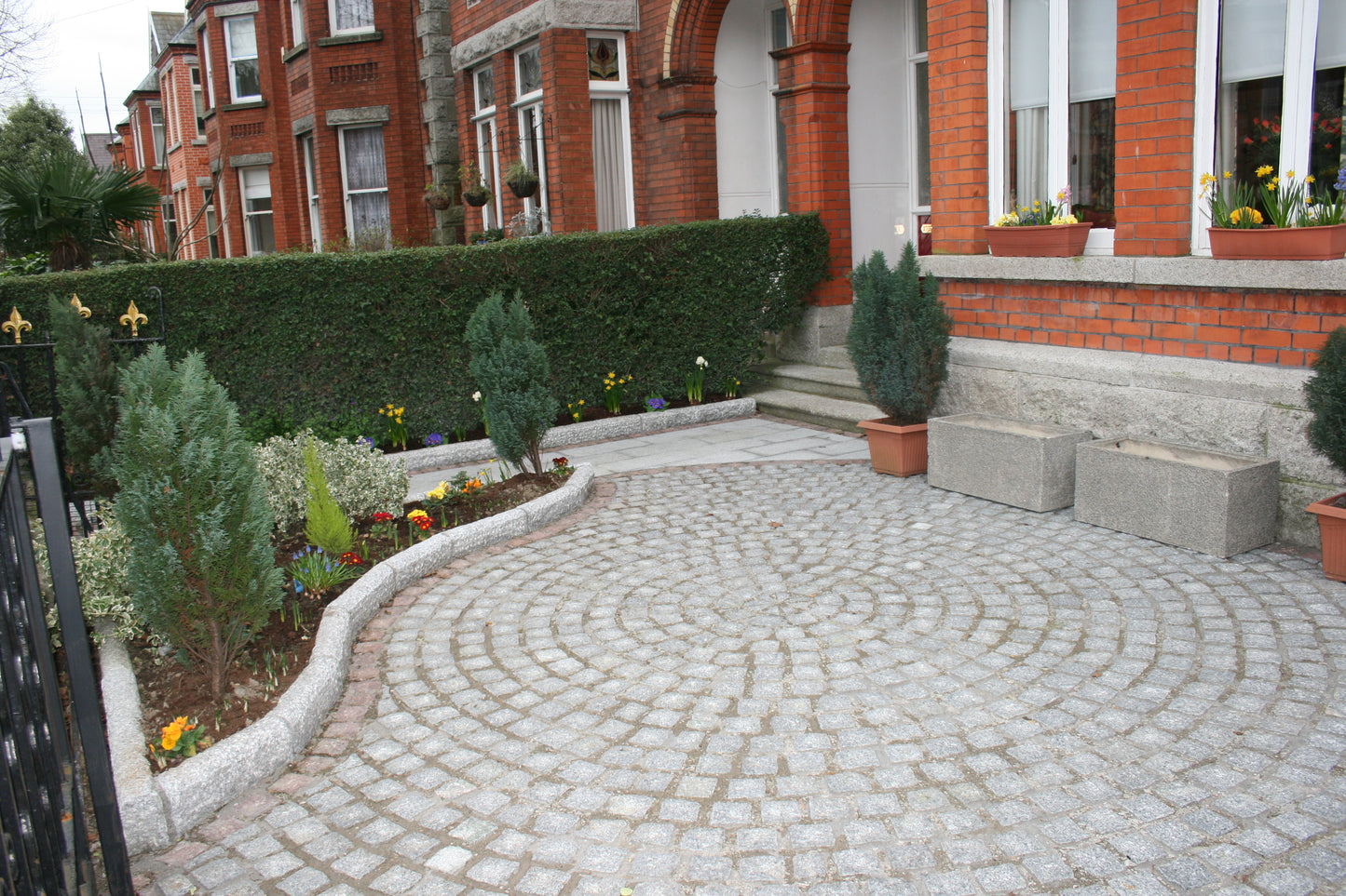 Silver Granite Setts 100 x 100 - Bush Hammered & Lightly Tumbled