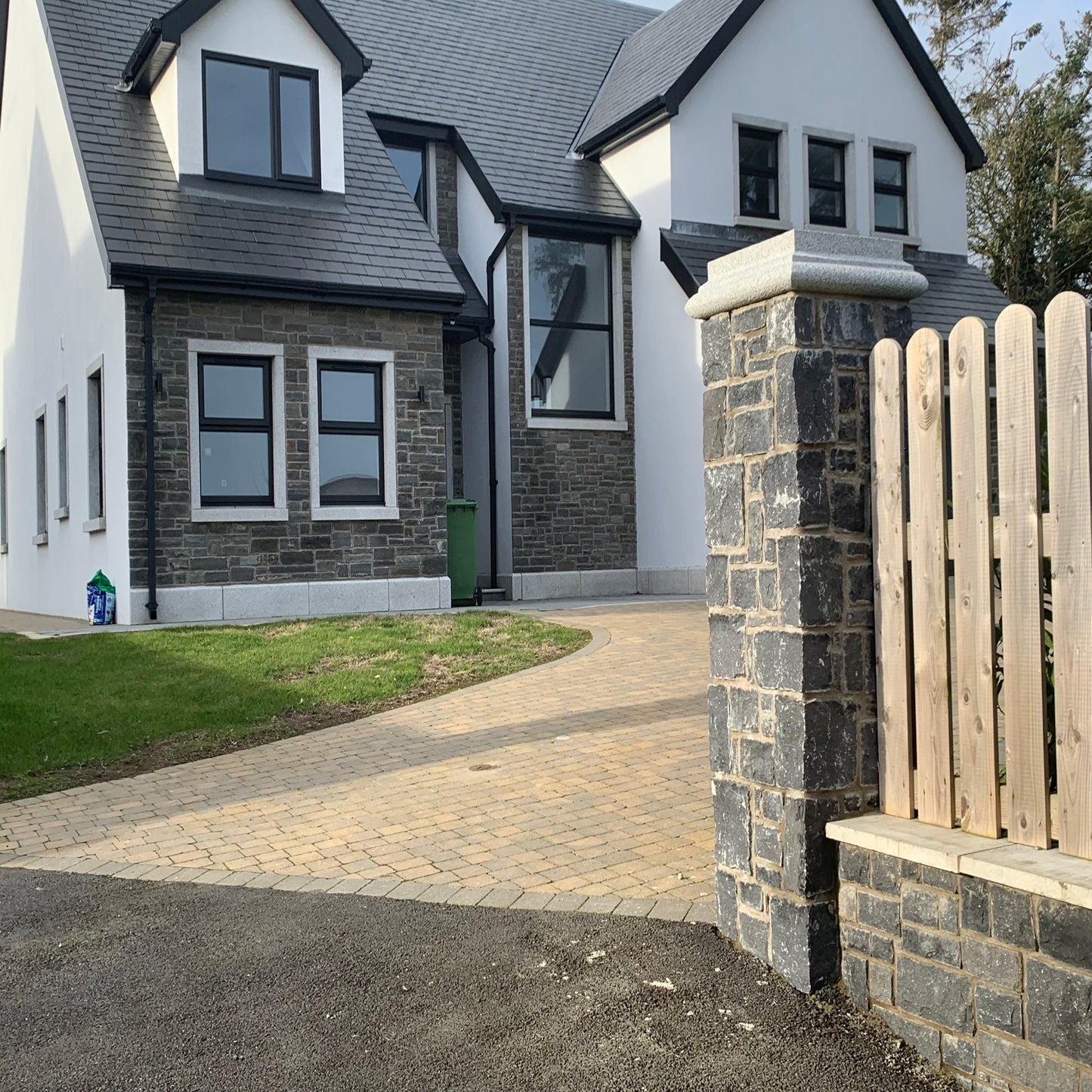 Granite Pillar Capping