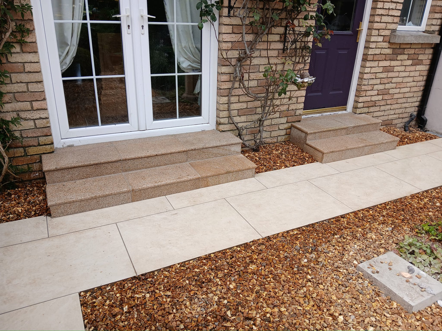 Jewel Range Station White Porcelain Paving