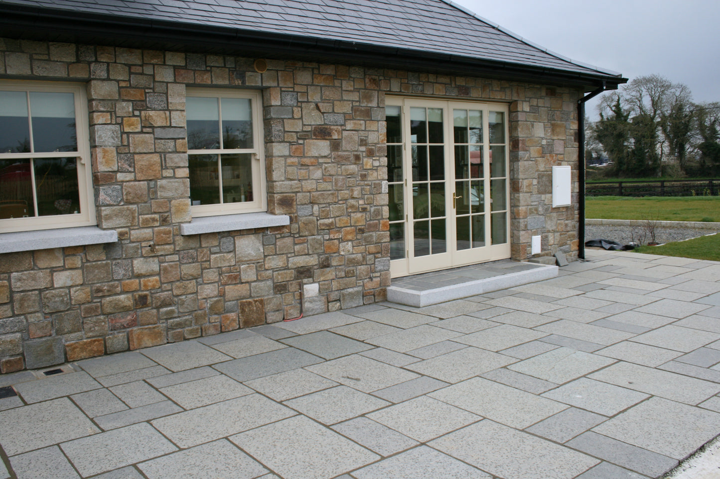 T-Grey Limestone Patio Pack
